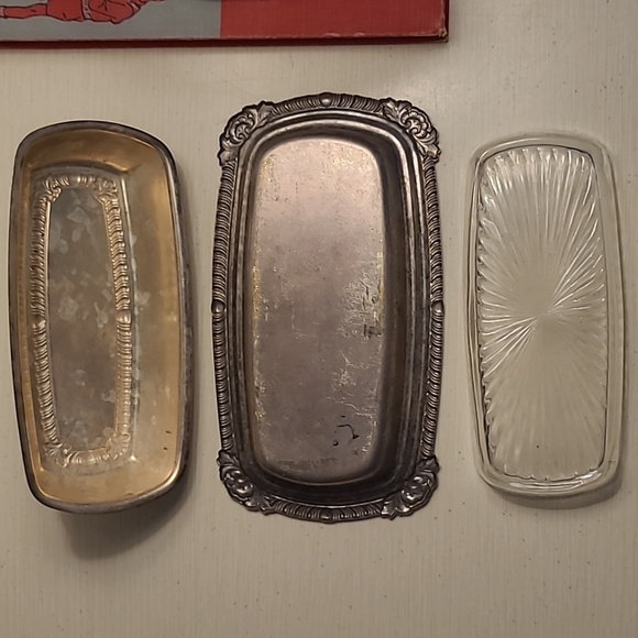 Vintage silver plated butter dish with original glass liner insert - Picture 4 of 12